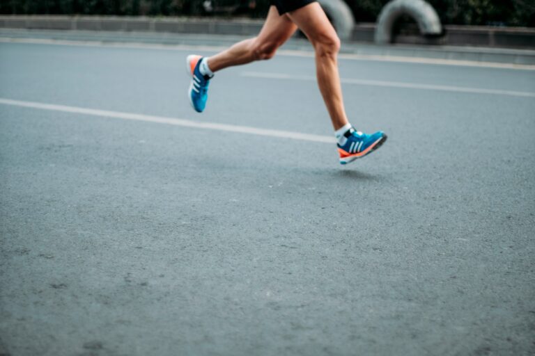 Why Rest Alone Isn’t Fixing Your Runner’s Knee